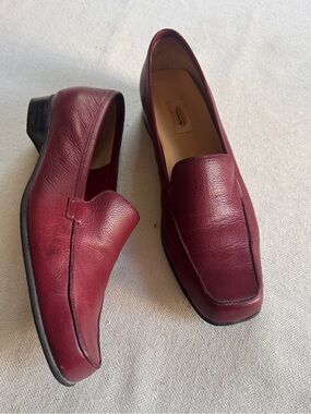 vintage TALBOTS Burgundy Leather Square Toe Loafers | 9